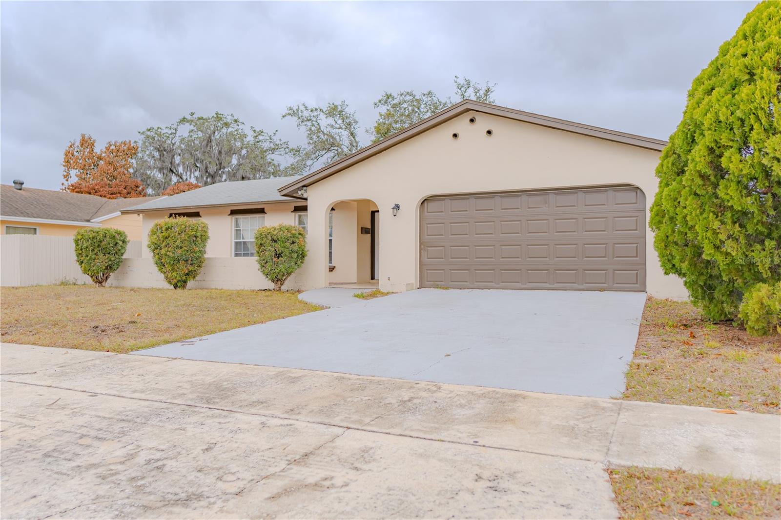 LONESOME PINES - Residential Lease