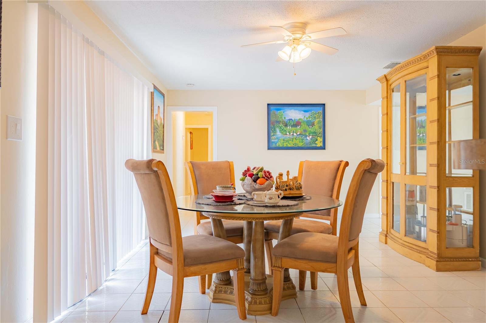 LONESOME PINES - Residential Lease