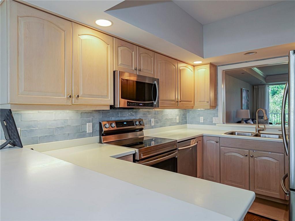 CAMDEN HOUSE AT OAK HARBOR - Residential