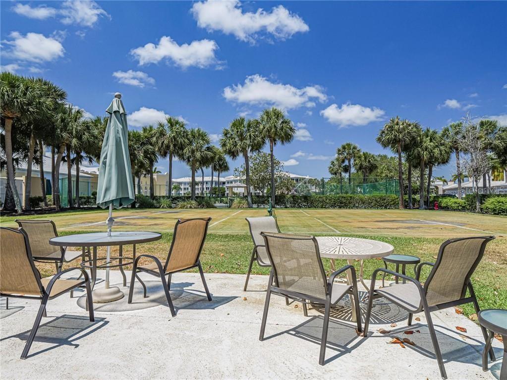 CAMDEN HOUSE AT OAK HARBOR - Residential