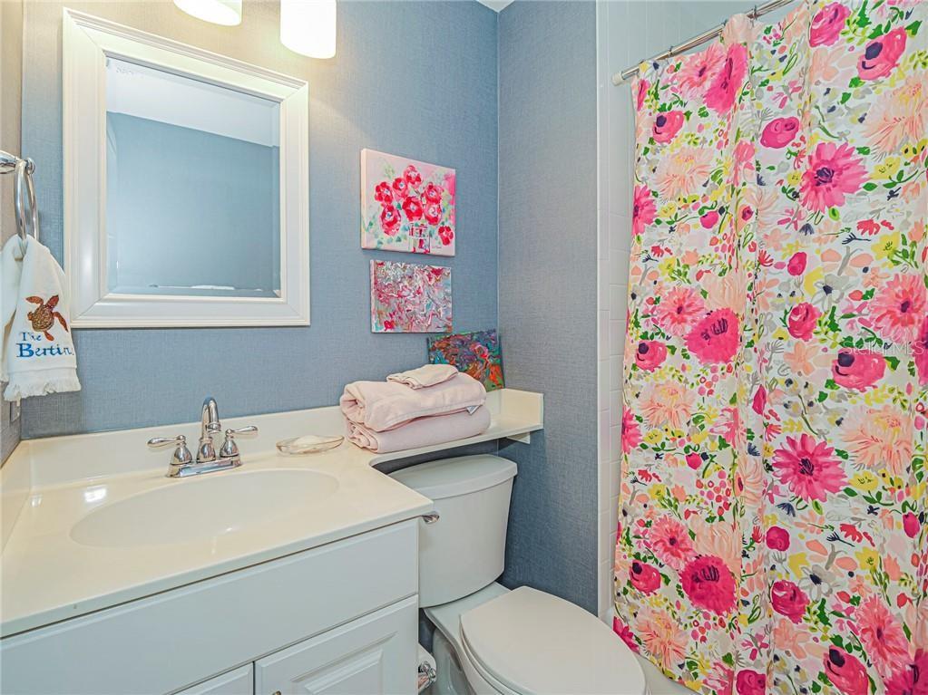 CAMDEN HOUSE AT OAK HARBOR - Residential