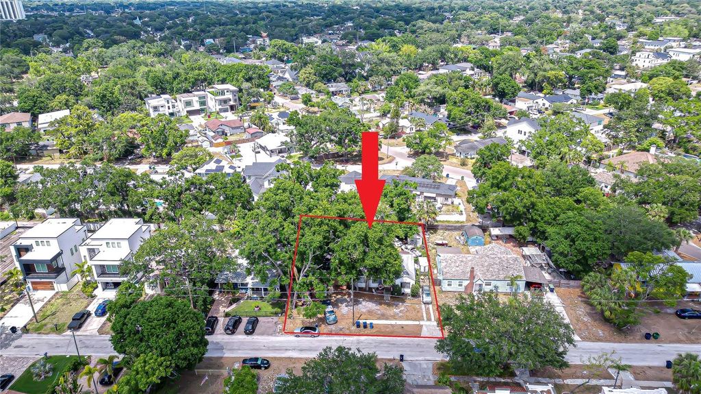 Photo of 1009 W Coral Street, Tampa, FL 33602 (MLS # TB8503696)