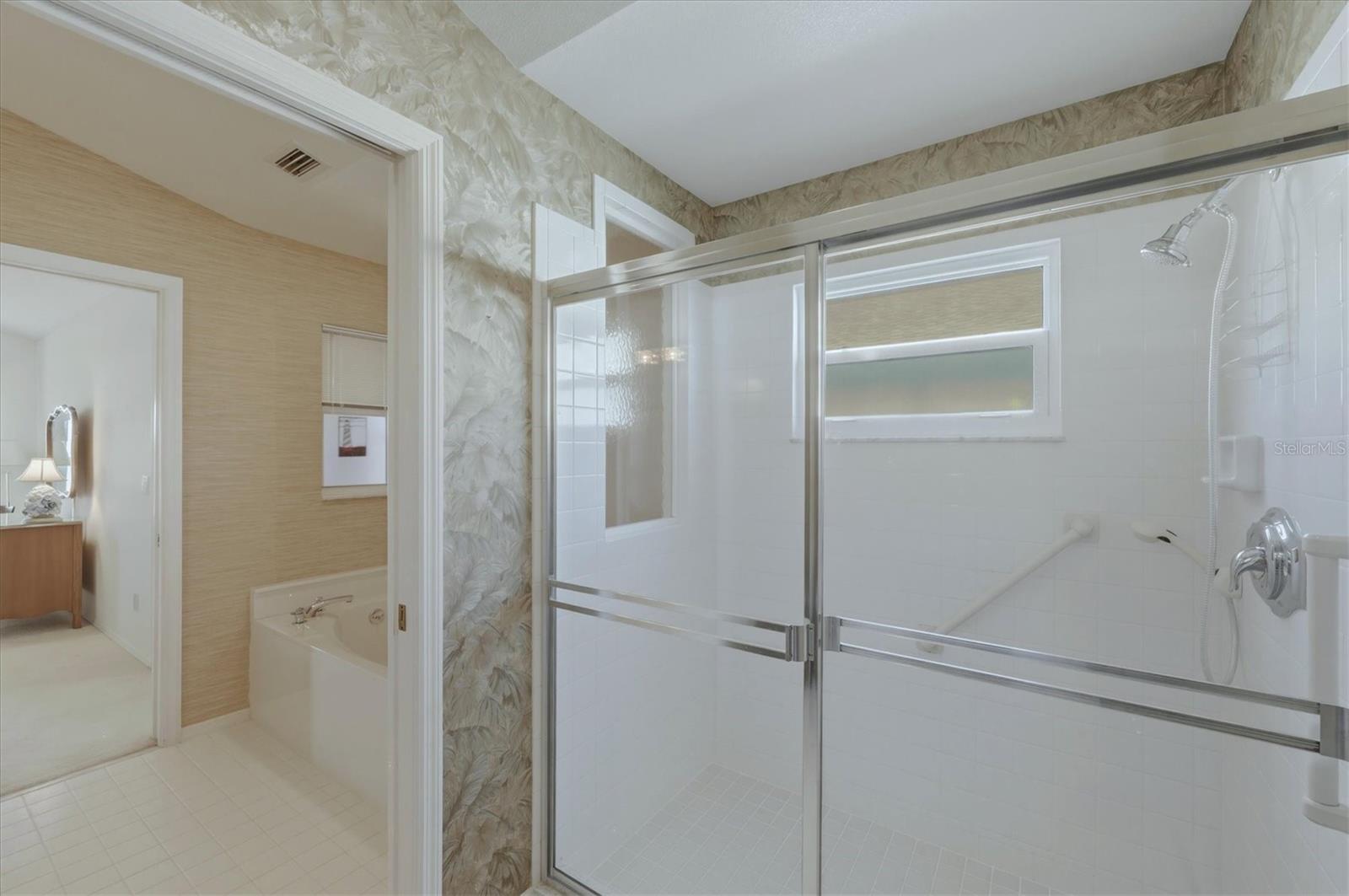 IRONWOOD VILLAS - Residential