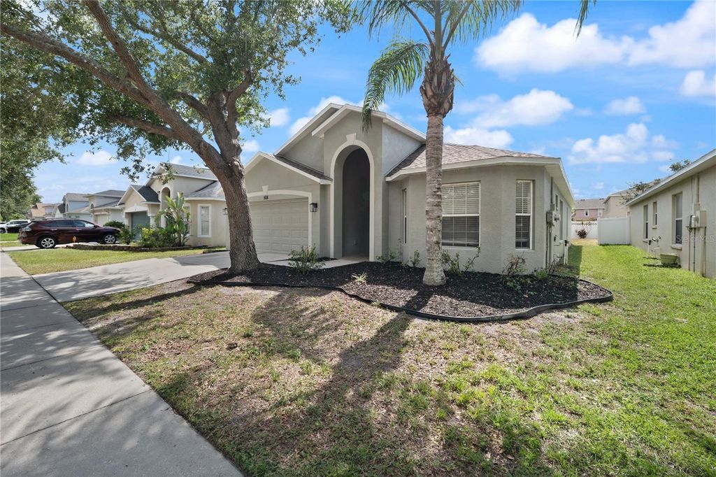 Photo of 508 Delwood Breck Street, Ruskin, FL 33570 (MLS # TB8414015)