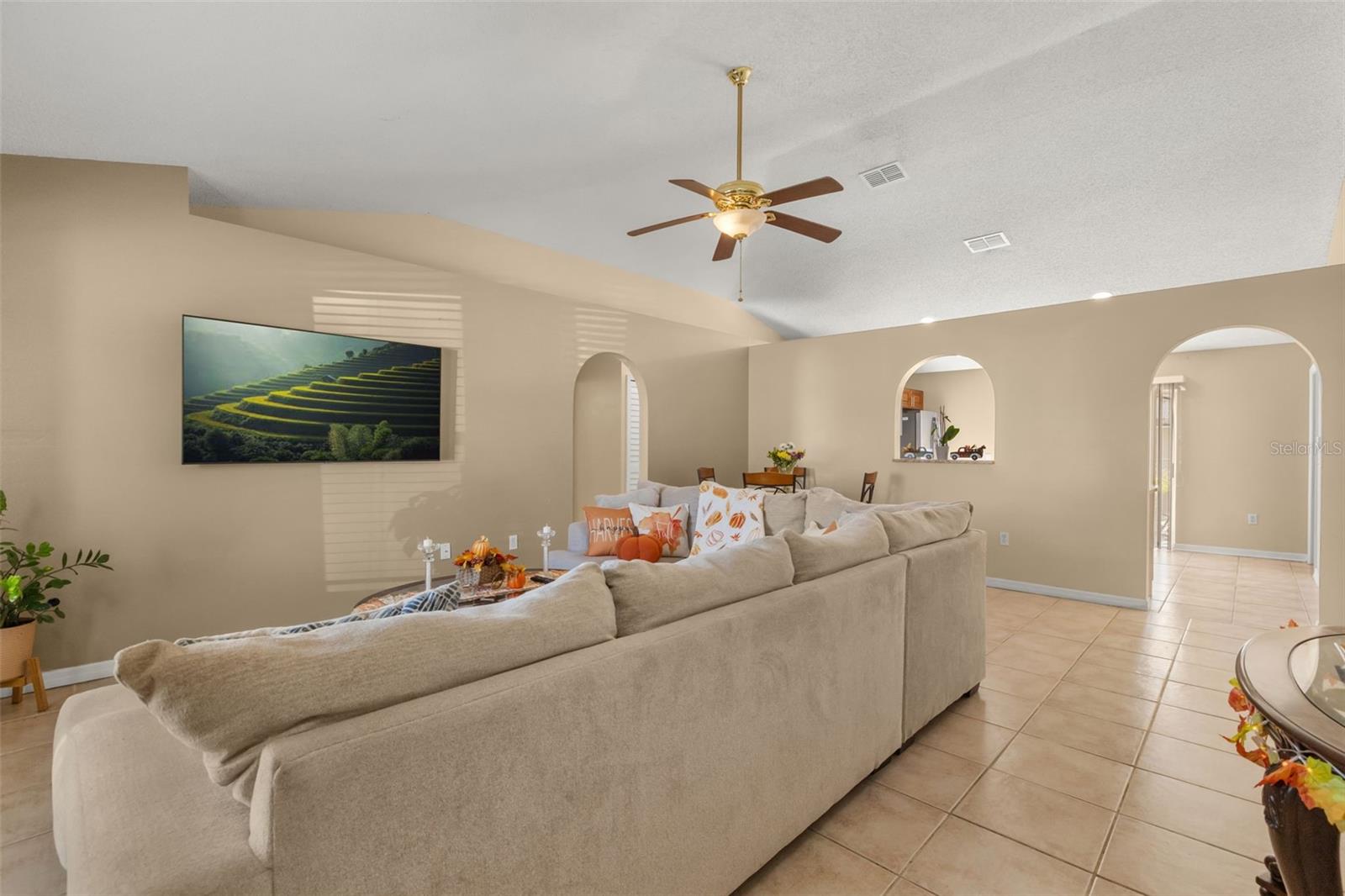 374 COLONADE COURT