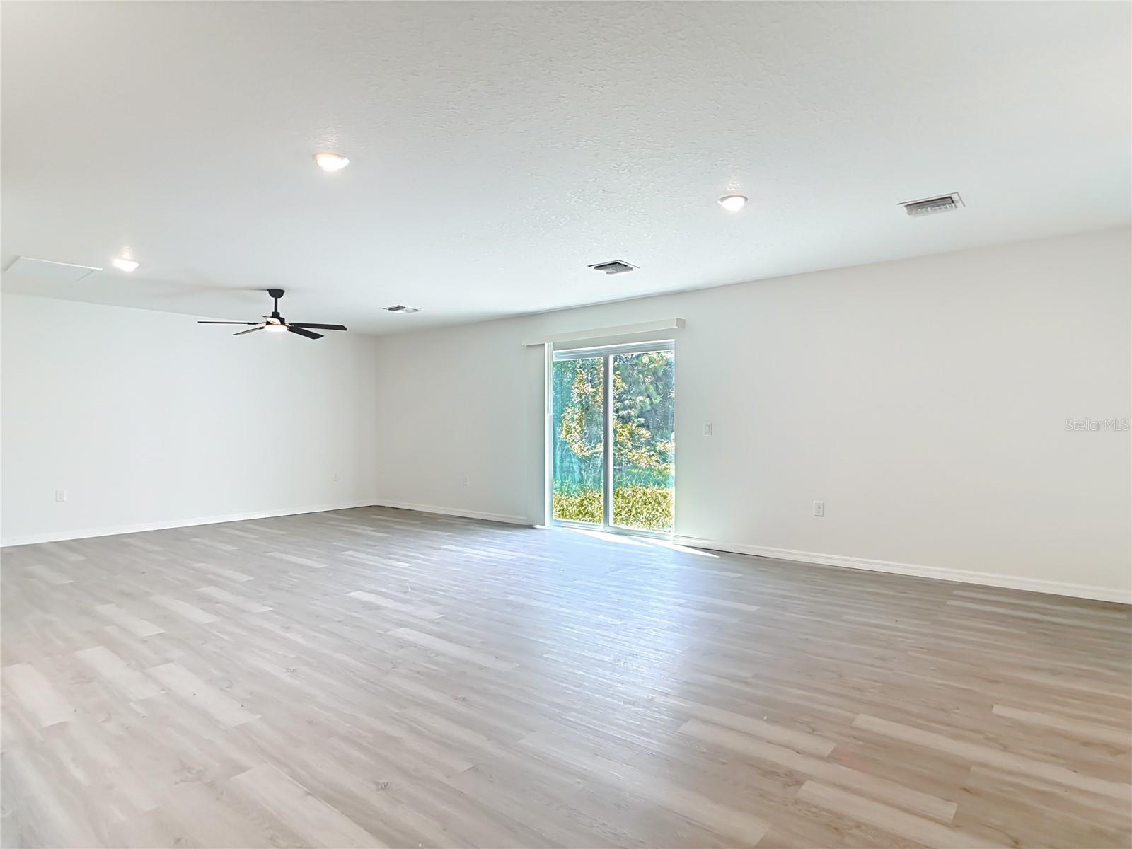 PORT CHARLOTTE SUB 24 - Residential Lease