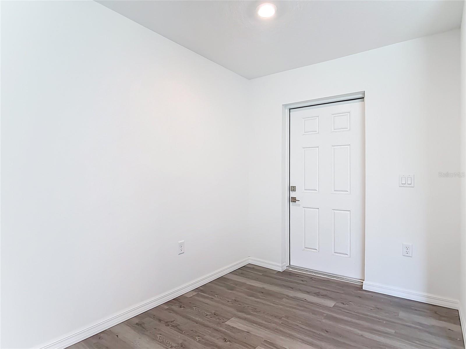 PORT CHARLOTTE SUB 24 - Residential Lease