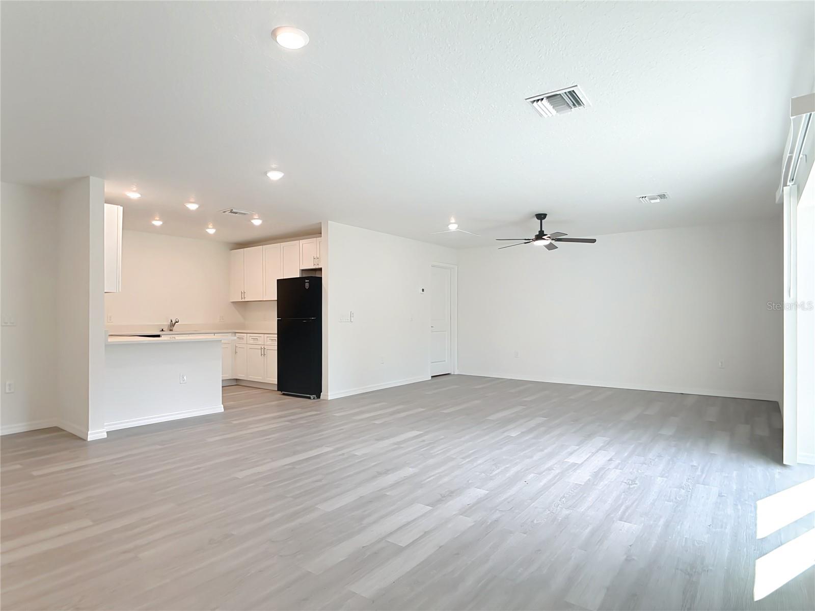 PORT CHARLOTTE SUB 24 - Residential Lease