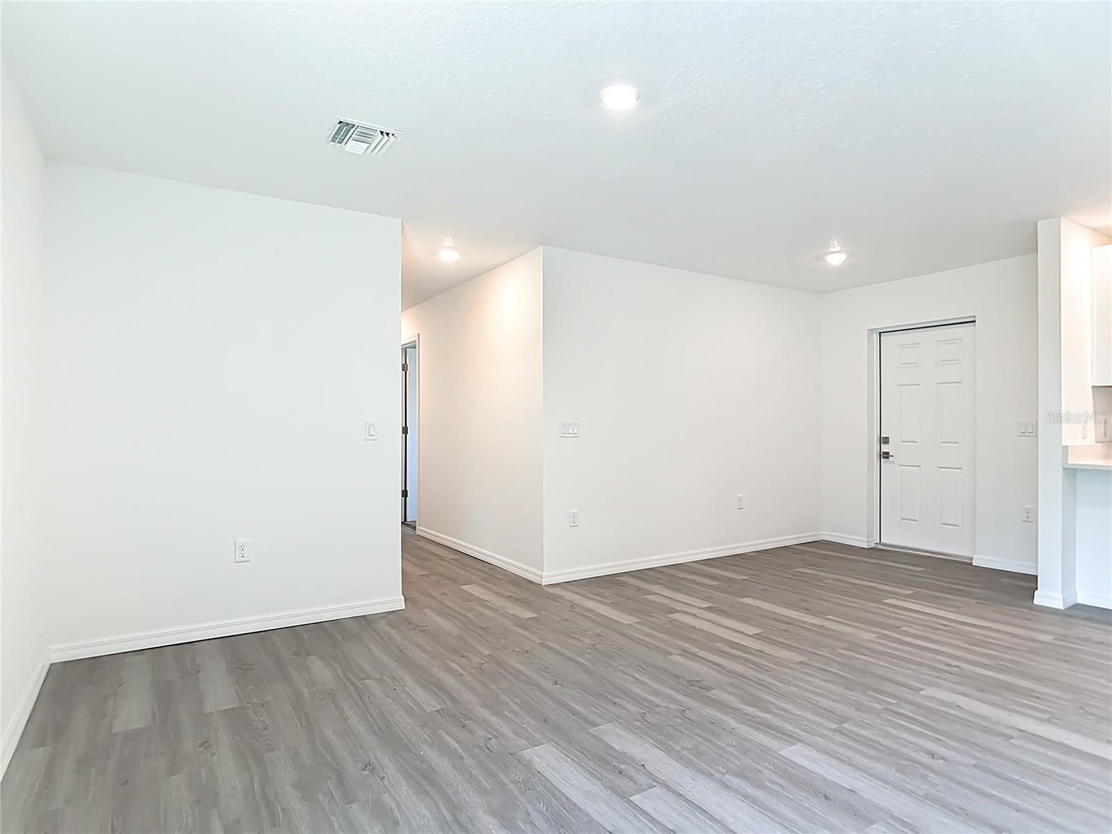 PORT CHARLOTTE SUB 24 - Residential Lease