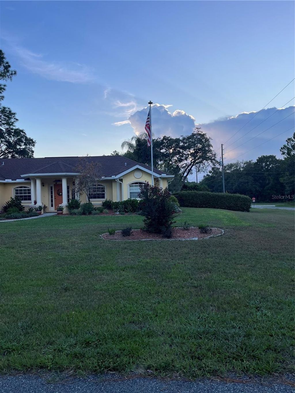 Photo of 8750 N Zurich Way, Dunnellon, FL 34434 (MLS # OM708133)