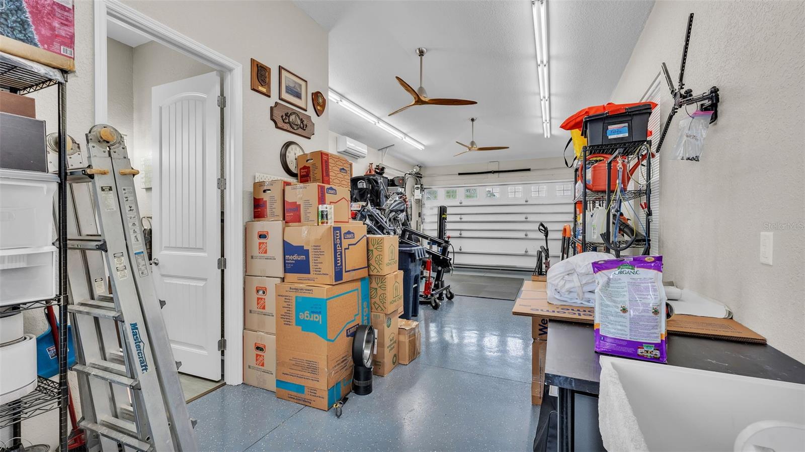 BAY LAKE RESIDENCE - Land