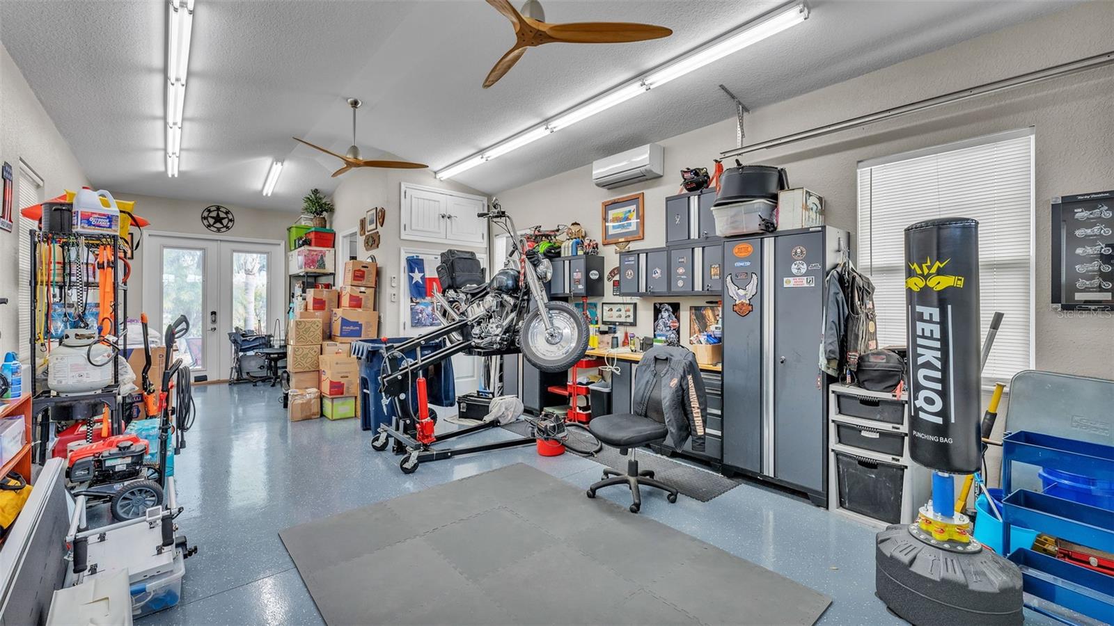 BAY LAKE RESIDENCE - Land