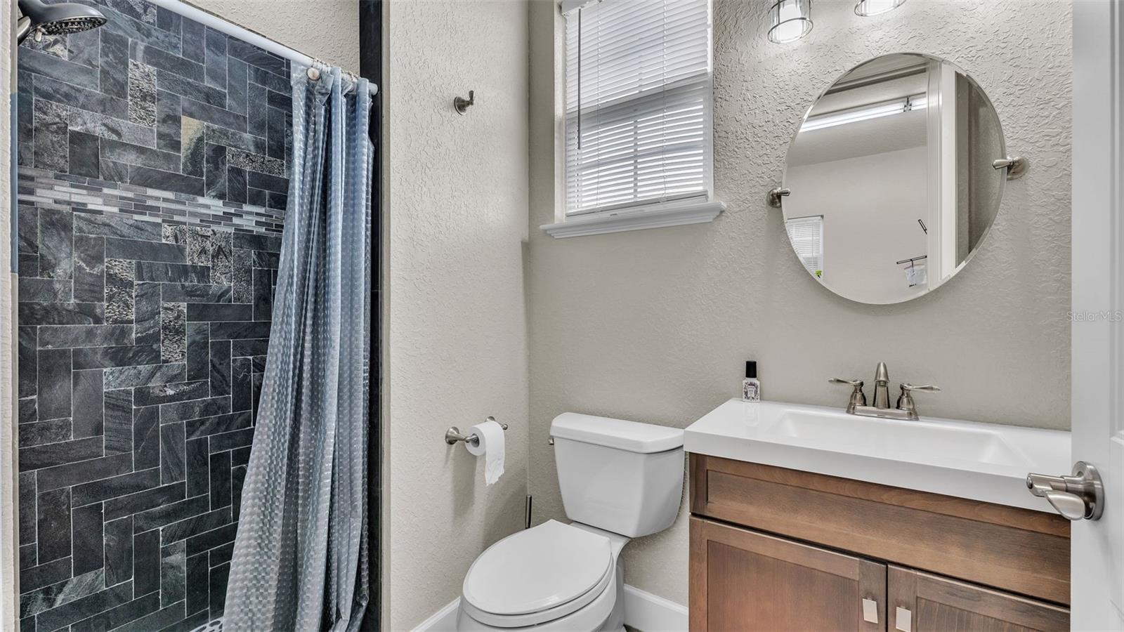 BAY LAKE RESIDENCE - Land