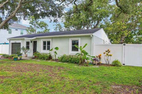 Photo of 4323 S Trask Street, Tampa, FL 33611 (MLS # TB8408371)