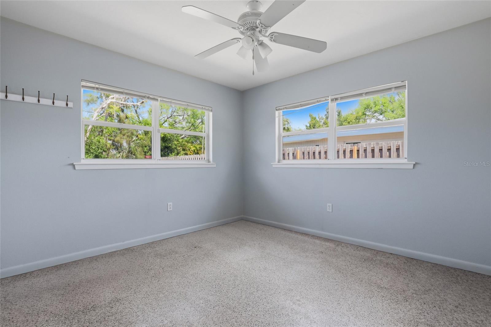 SOUTH GATE - Residential