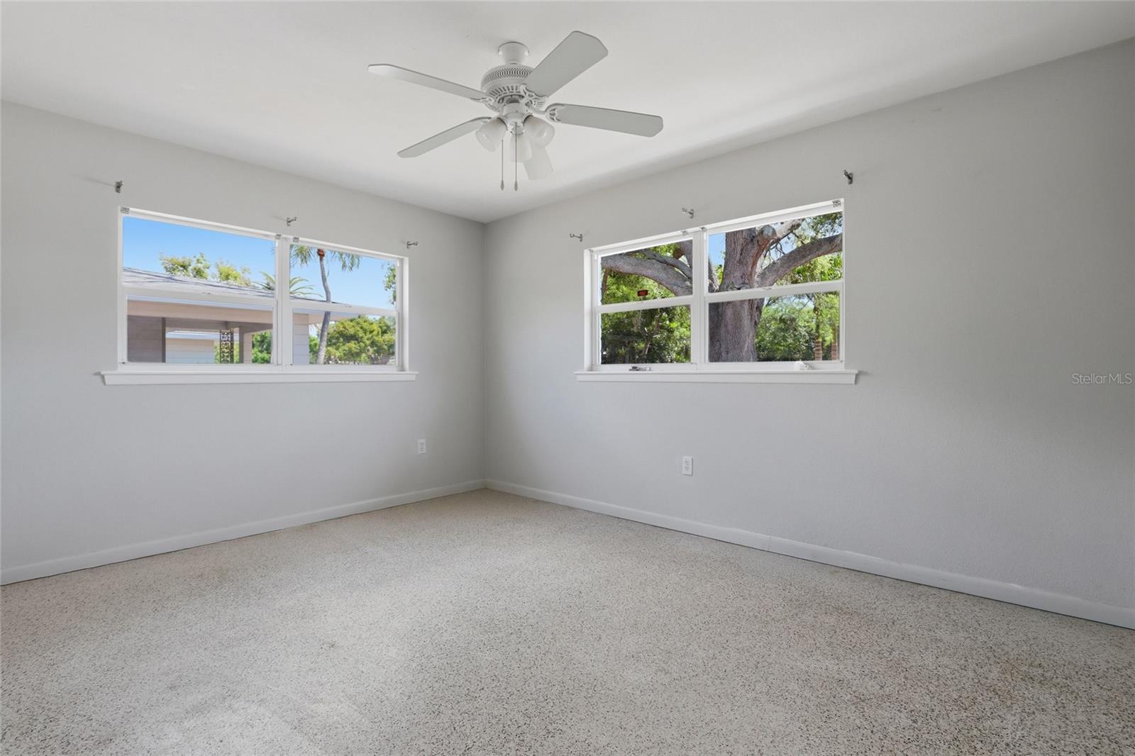 SOUTH GATE - Residential