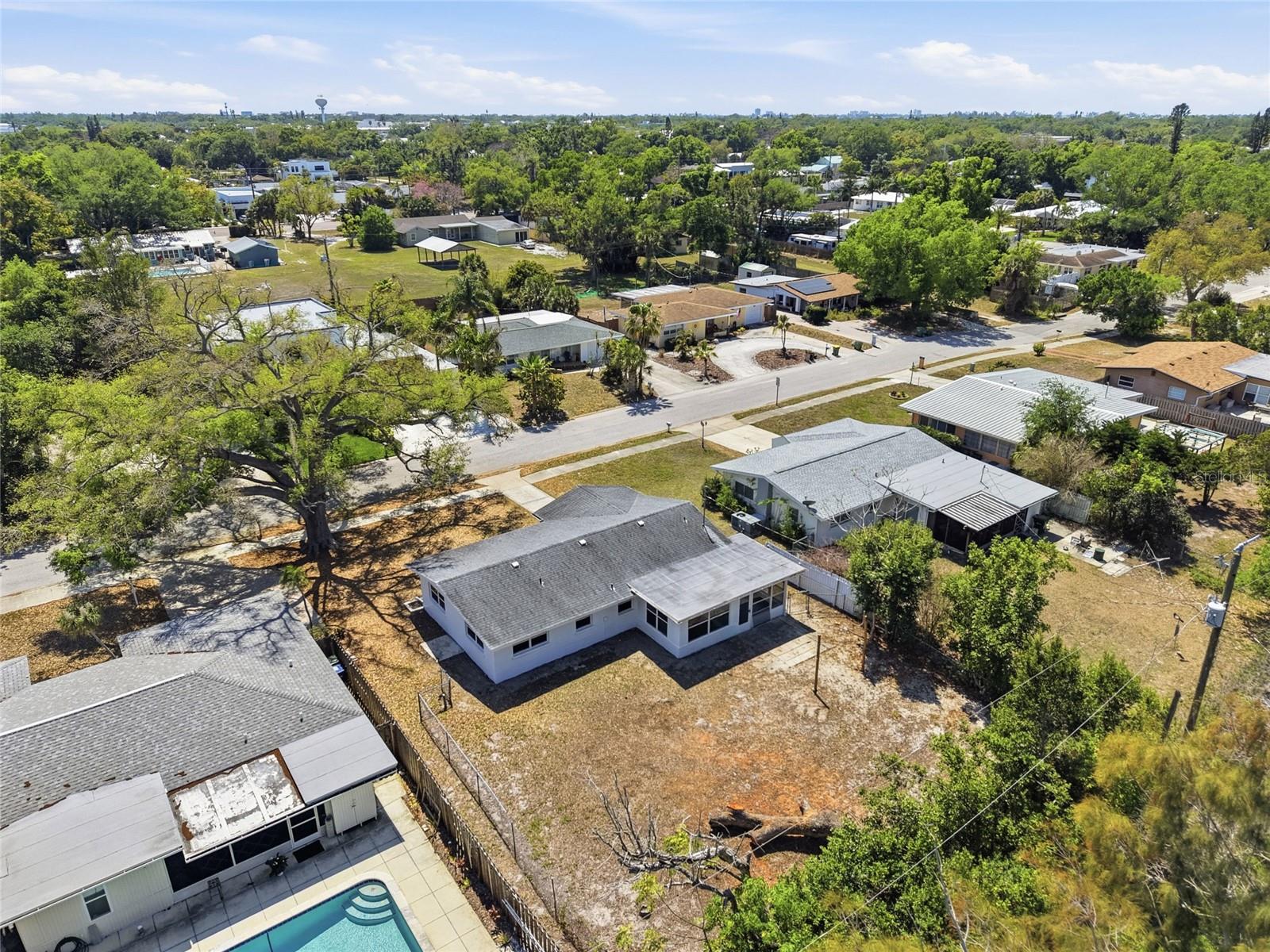 SOUTH GATE - Residential