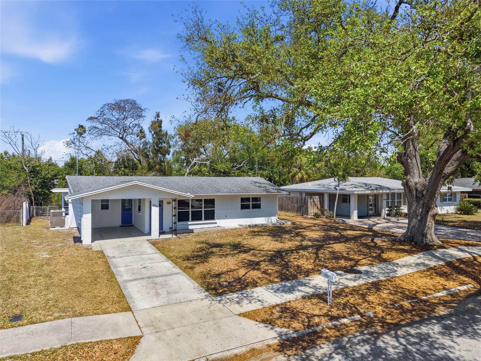 SOUTH GATE - Residential