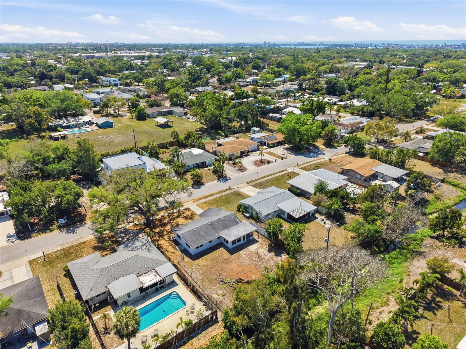 SOUTH GATE - Residential