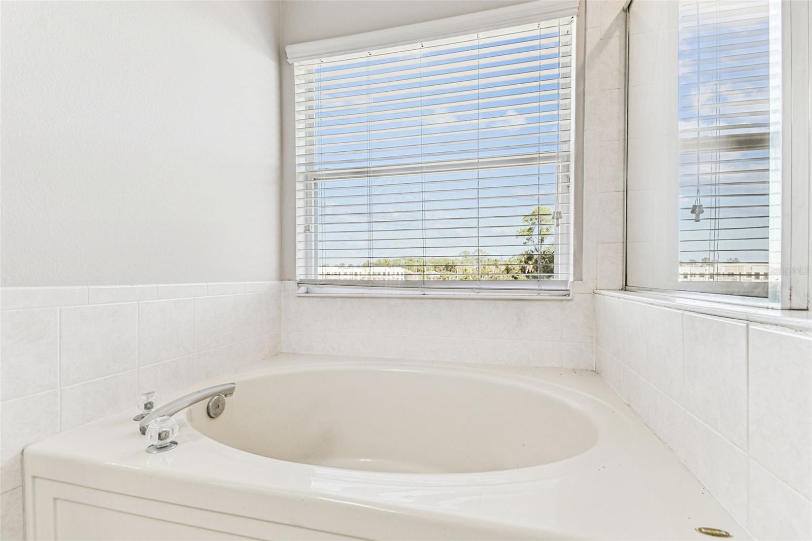 TOWNHOMES OF BAY PORT COLONY - Residential