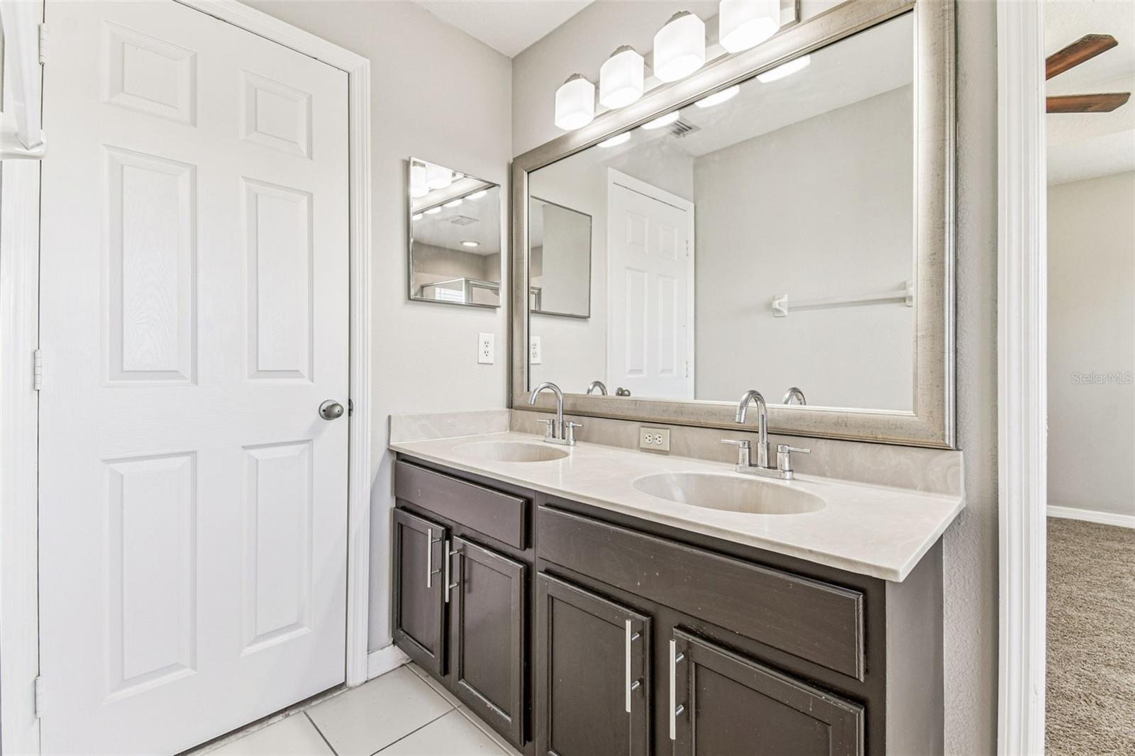 TOWNHOMES OF BAY PORT COLONY - Residential