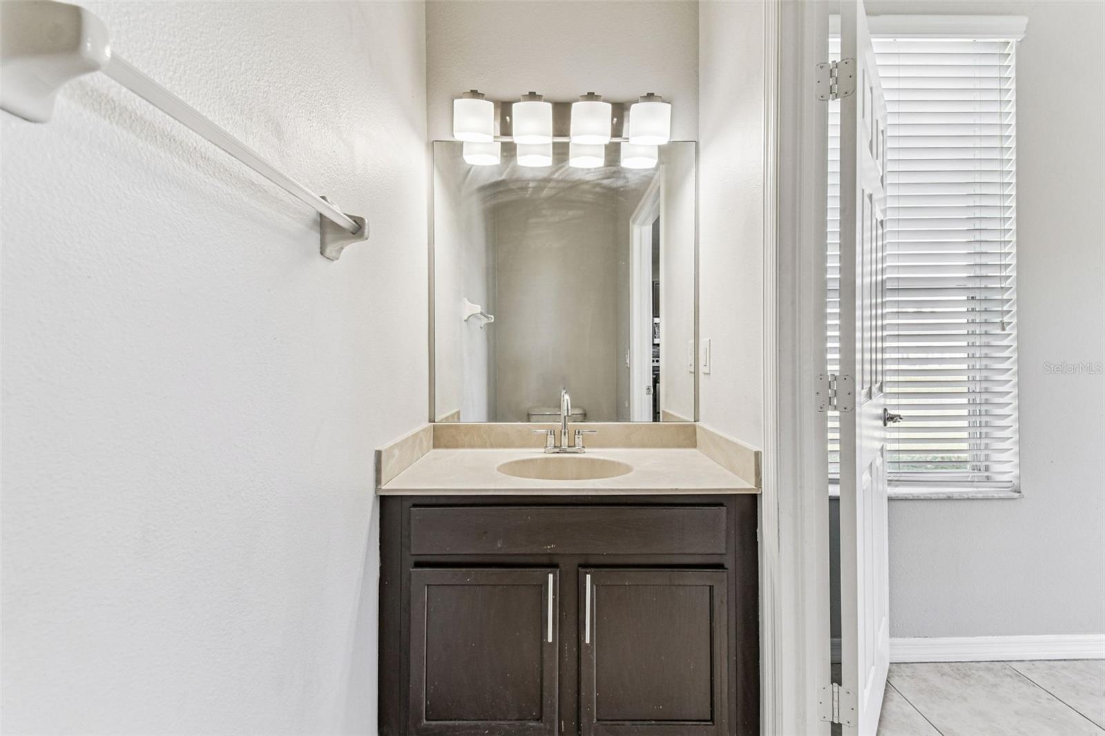 TOWNHOMES OF BAY PORT COLONY - Residential