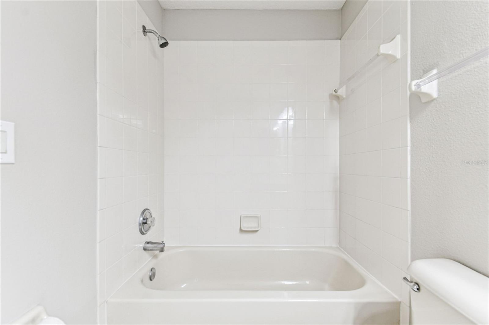 TOWNHOMES OF BAY PORT COLONY - Residential