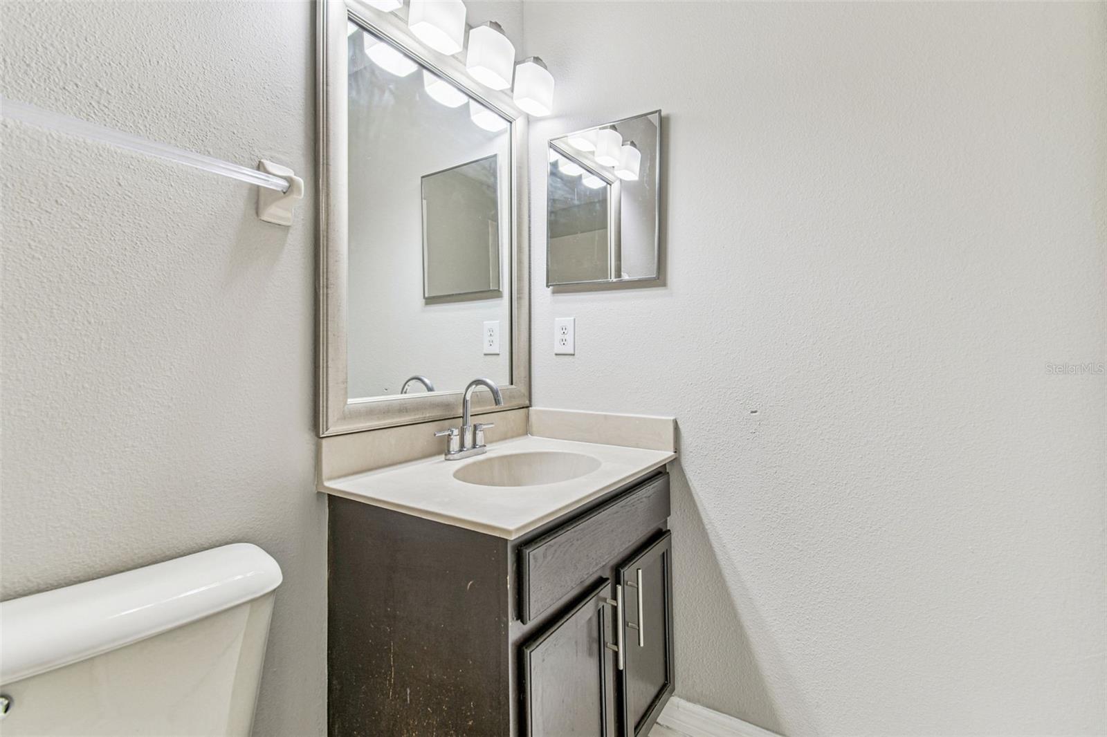 TOWNHOMES OF BAY PORT COLONY - Residential