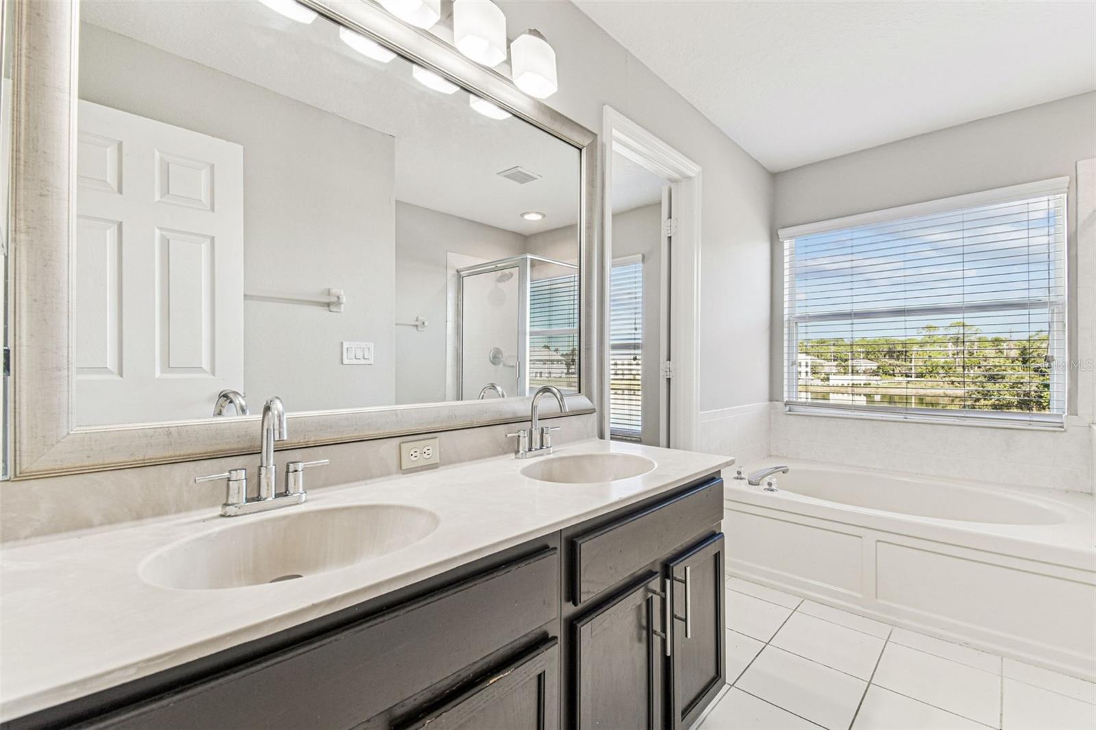 TOWNHOMES OF BAY PORT COLONY - Residential