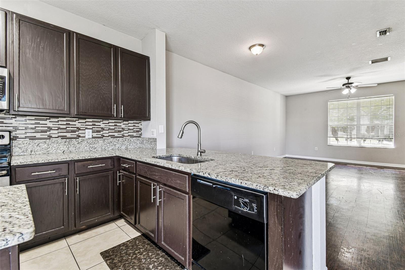 TOWNHOMES OF BAY PORT COLONY - Residential