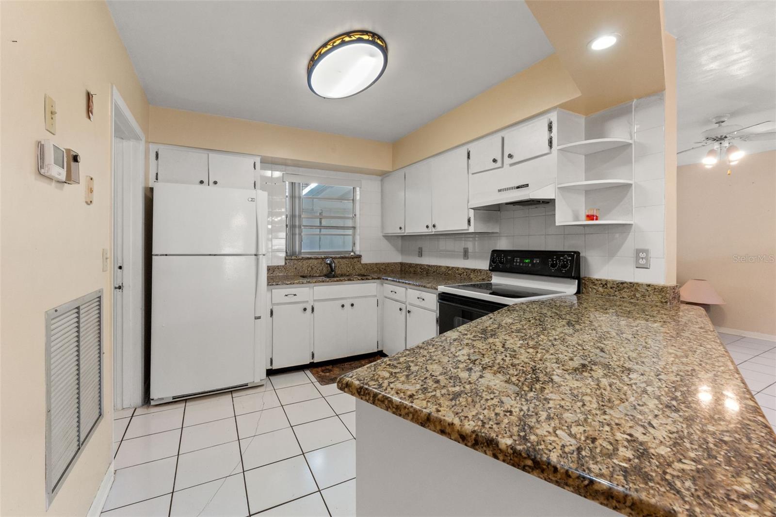 SPRING HILL - Residential