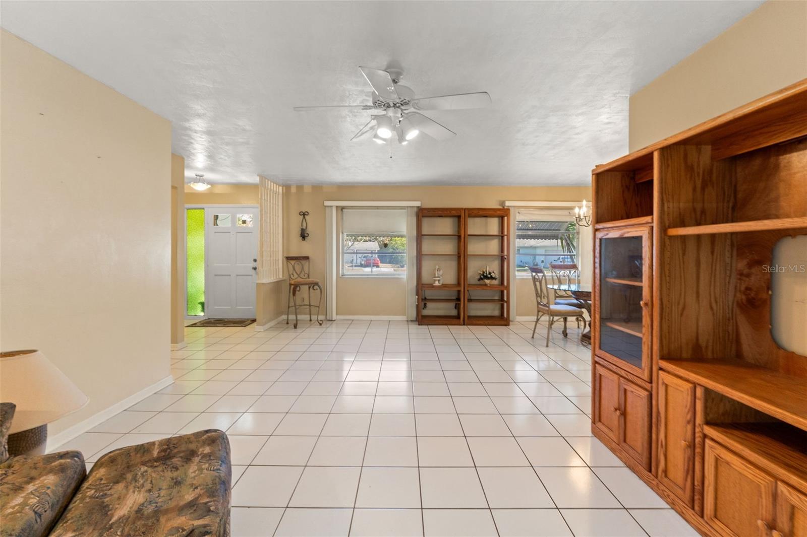 SPRING HILL - Residential