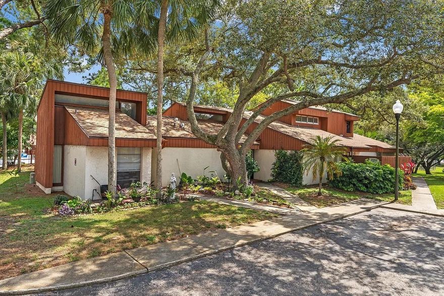 If you’re looking to get a Woodlake Condominiums townhouse be sure to come see this tastefully renovated unit.  Make your next home this stylish 3 bedroom 2 bath unit that is in move in condition. First floor master suite.  Enjoy time saving arm’s length maintenance and common area amenities – a sparkling pool, clubhouse and tennis courts.  Woodlake offers a natural environment in a convenient location. Your pets are welcome.   You must see this unit to appreciate it.  (The photos are not virtual staging.)   Very easy to see!