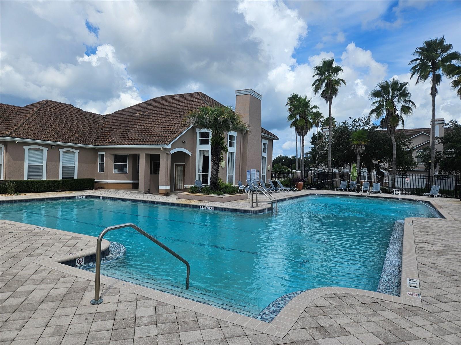 THE VILLAS CONDO - Residential