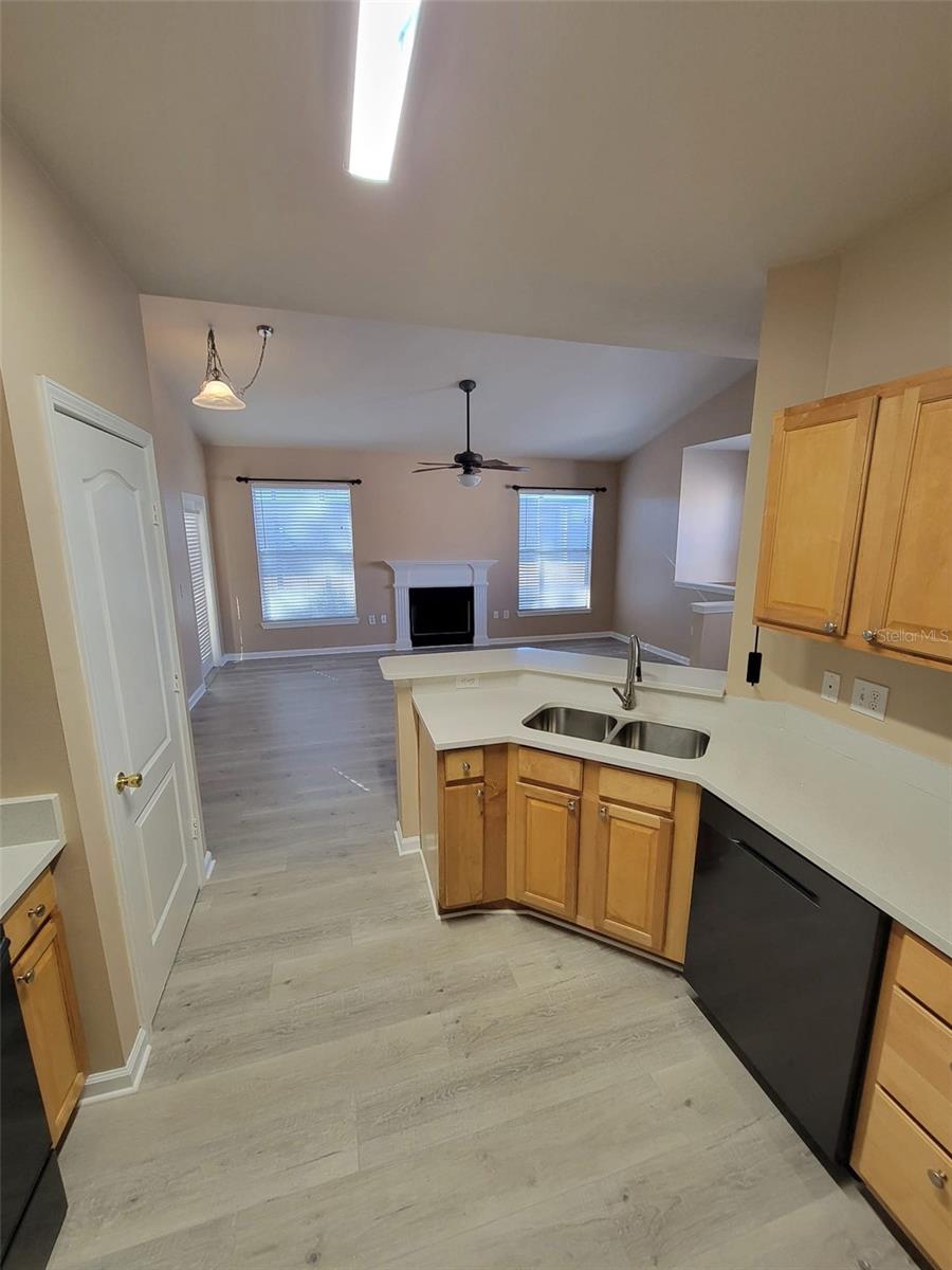 THE VILLAS CONDO - Residential