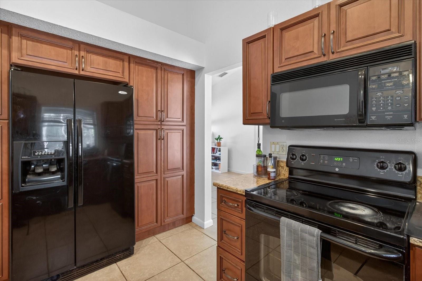 HAMLETS GROVE - Residential