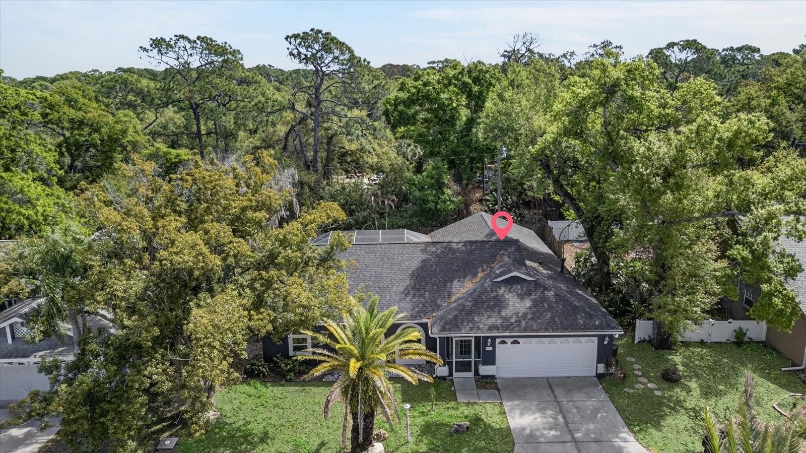 HAMLETS GROVE - Residential