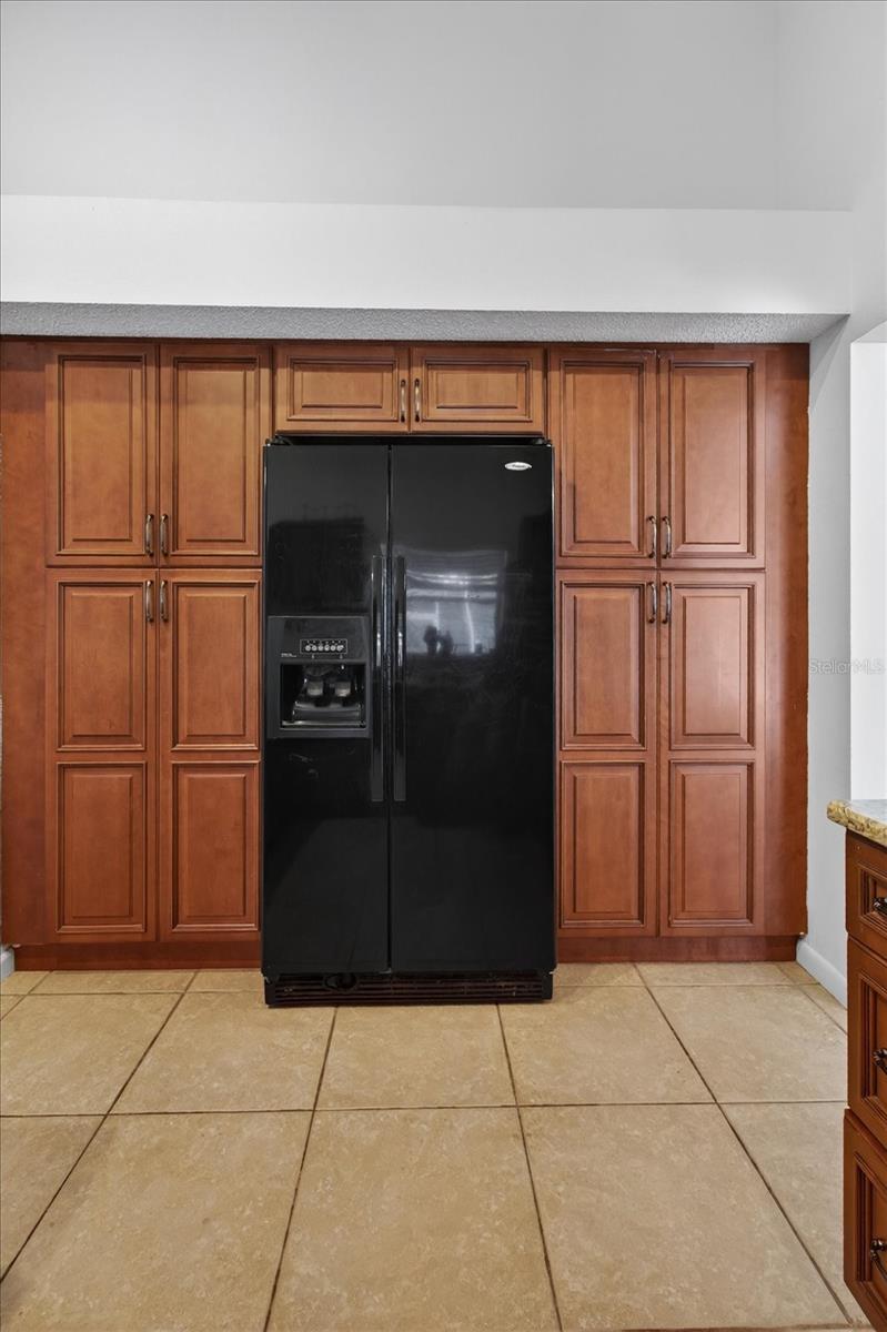 HAMLETS GROVE - Residential