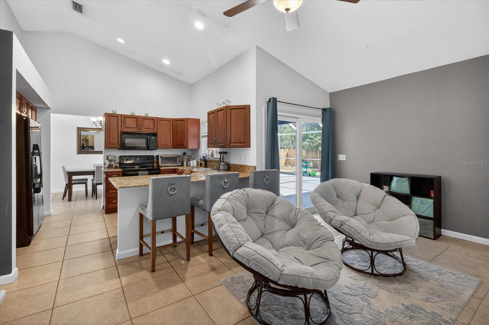 HAMLETS GROVE - Residential