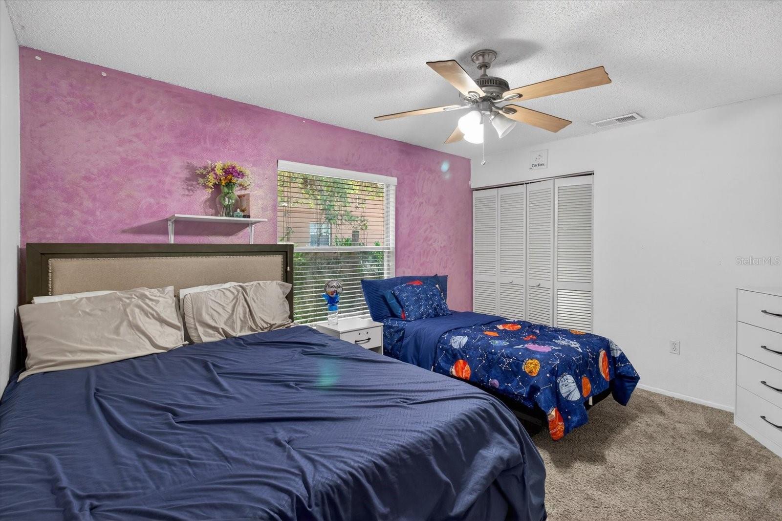 HAMLETS GROVE - Residential