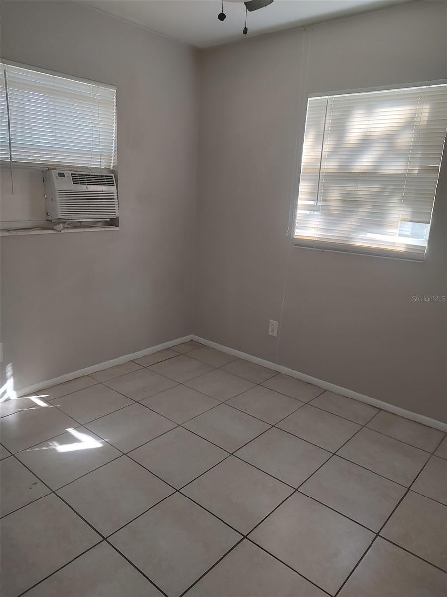 SULPHUR SPGS ADD - Residential Lease