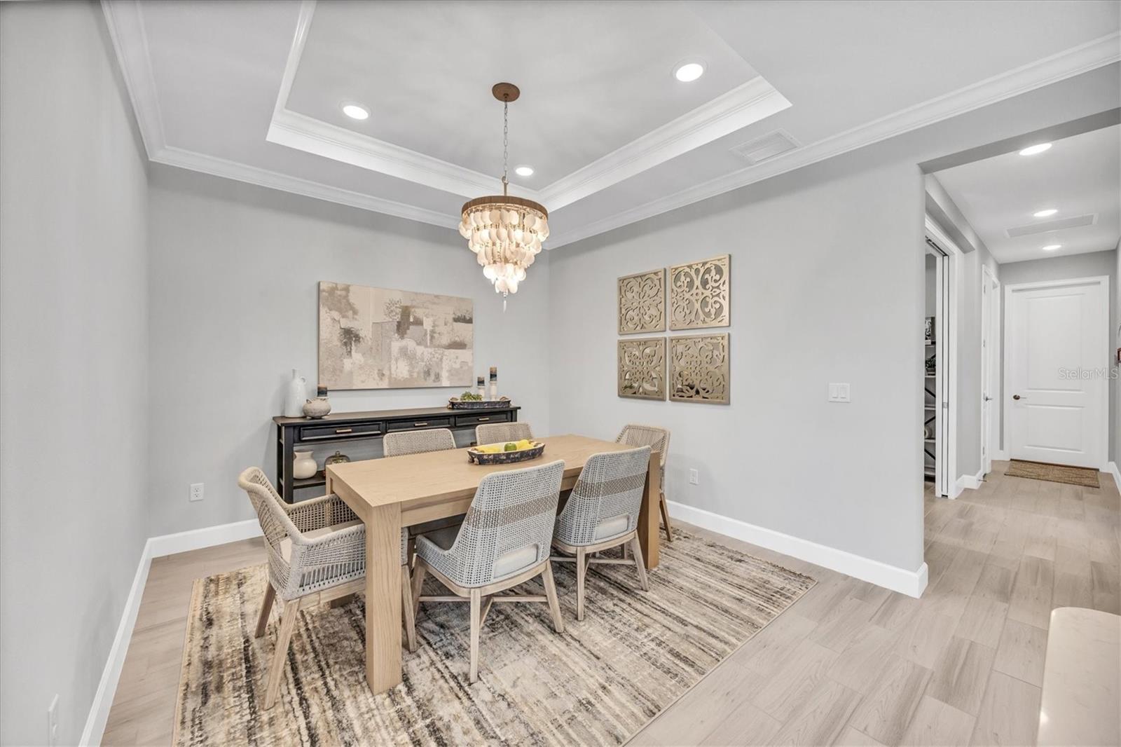 AZARIO ESPLANADE PH VII - Residential