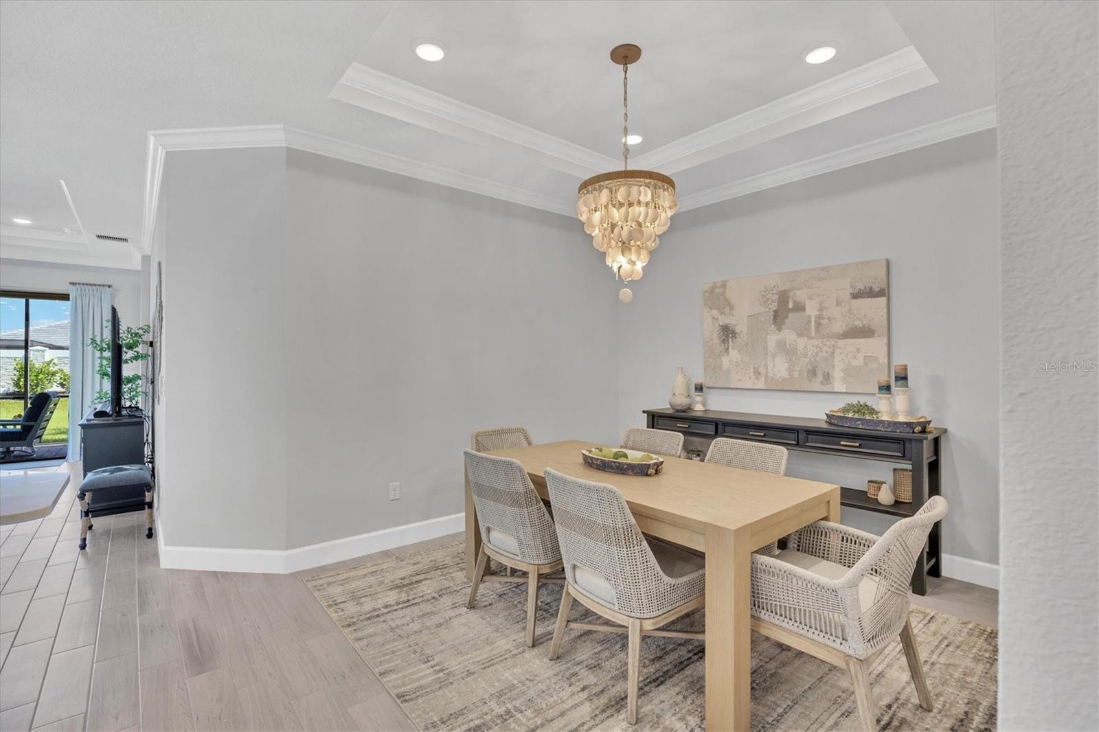 AZARIO ESPLANADE PH VII - Residential