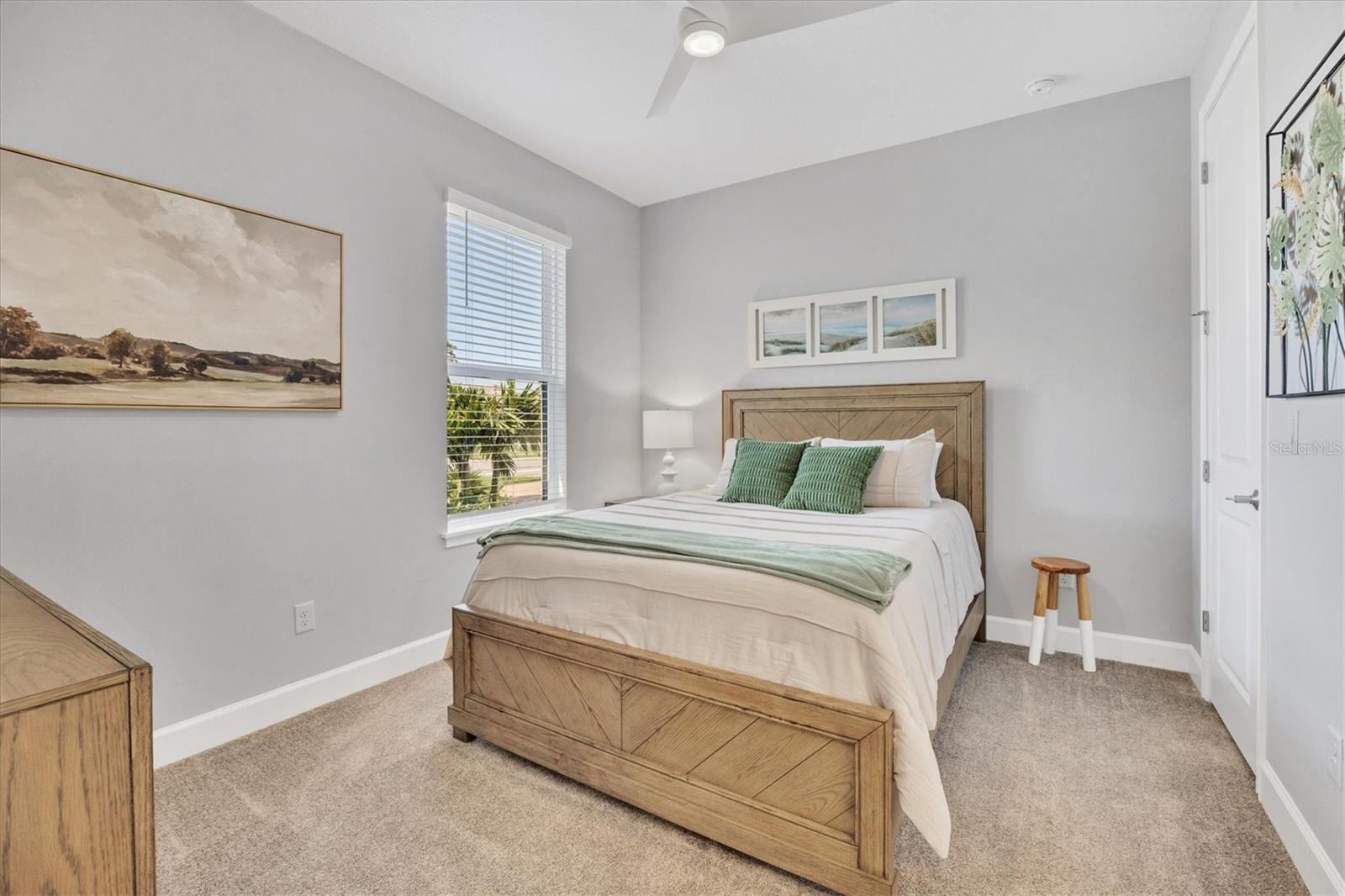 AZARIO ESPLANADE PH VII - Residential