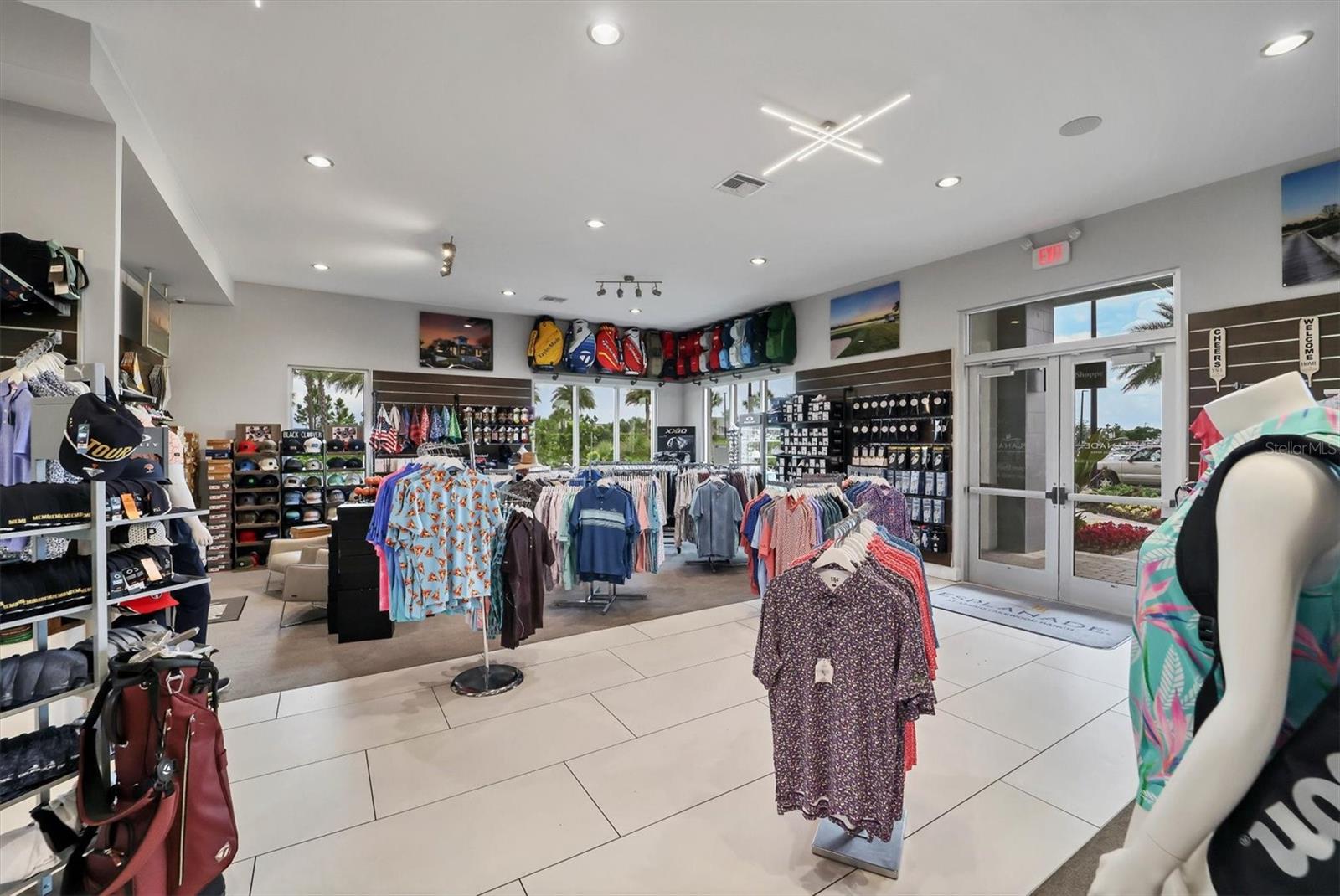 AZARIO ESPLANADE PH VII - Residential