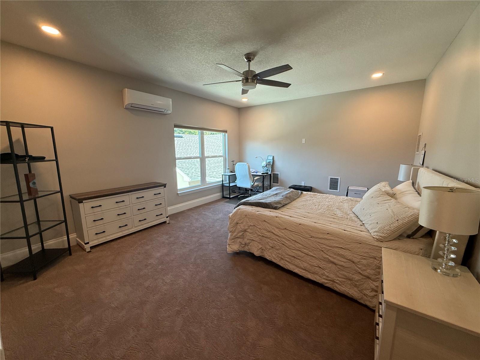 KEYSTONE SHORES ESTATES - Residential