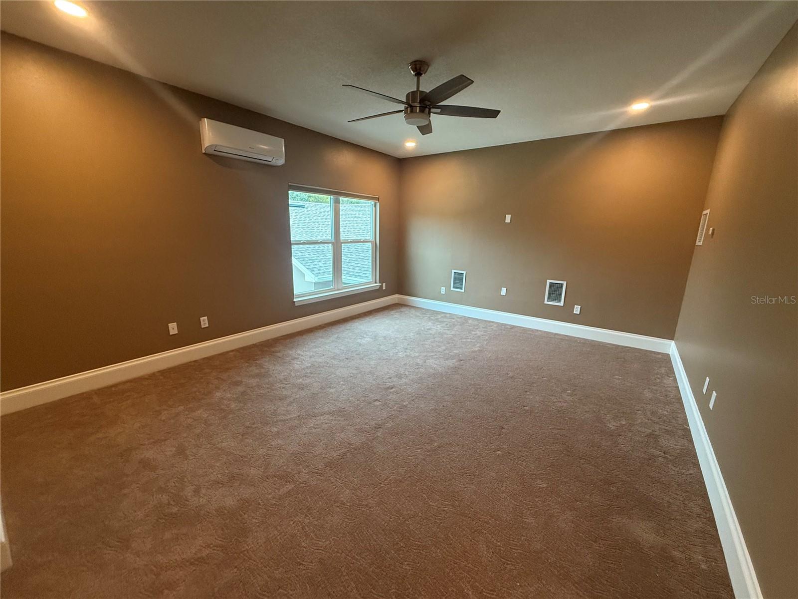 KEYSTONE SHORES ESTATES - Residential