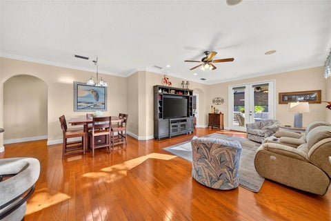 Tiny photo for 5486 Bounty Circle, Tavares, FL 32778 (MLS # G5119452)