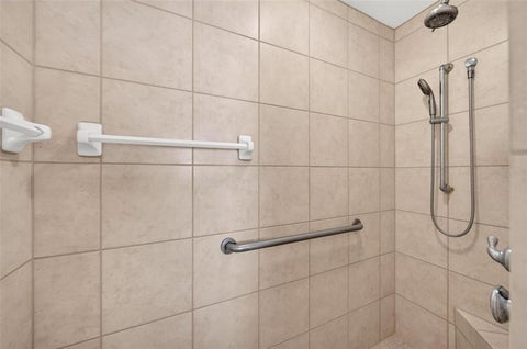 Tiny photo for 5486 Bounty Circle, Tavares, FL 32778 (MLS # G5119452)
