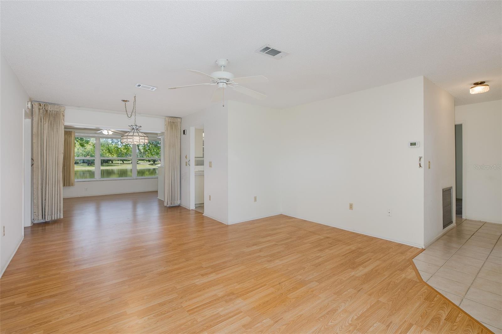 TIMBER OAKS - Residential